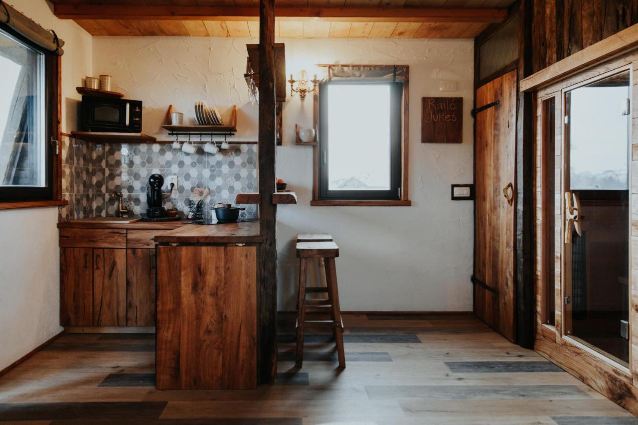 柳托梅尔 Treehouse Drevesna Hiska Strkovo Gnezdo Ranc Jures酒店 外观 照片