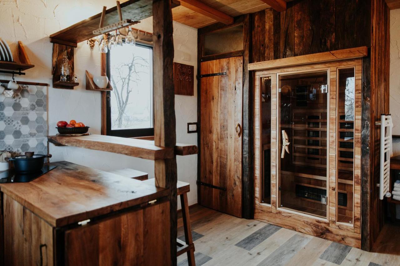 柳托梅尔 Treehouse Drevesna Hiska Strkovo Gnezdo Ranc Jures酒店 外观 照片