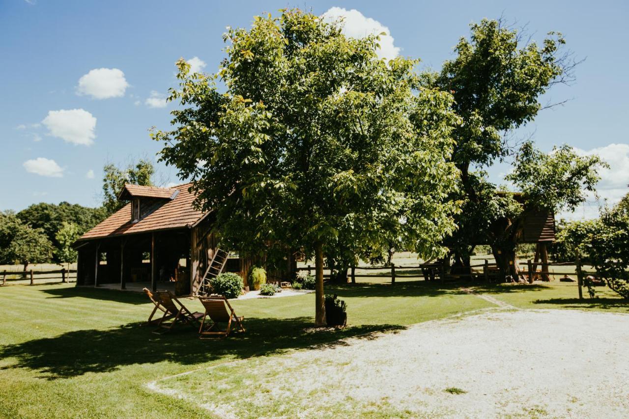 柳托梅尔 Treehouse Drevesna Hiska Strkovo Gnezdo Ranc Jures酒店 外观 照片